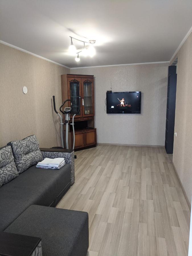 Apartment With Balcony On Peremohy Avenue 43 Csernyihiv Kültér fotó